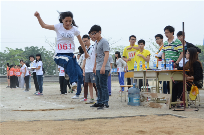 Ů����Զ����