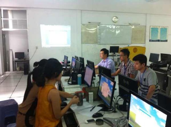 �����µ���˾����ϵ��ʦ��ѵ