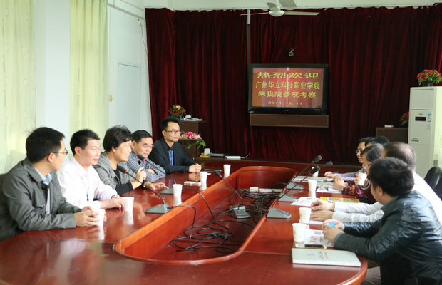 ��У������