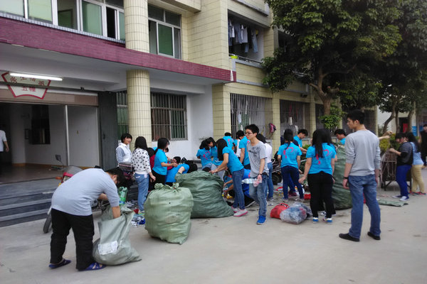 װ��װ��