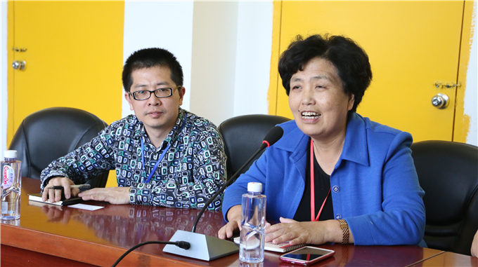 学院党委书记韩淑芳讲话