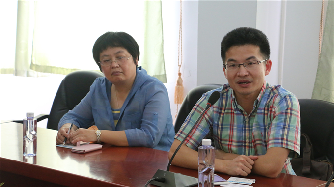 ��ͷ�е�������Э�ḱ���鳤���������ң�