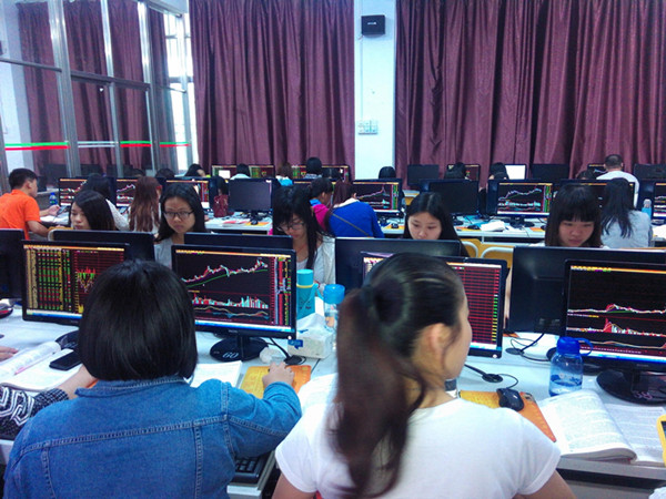 ���ǻ���ս