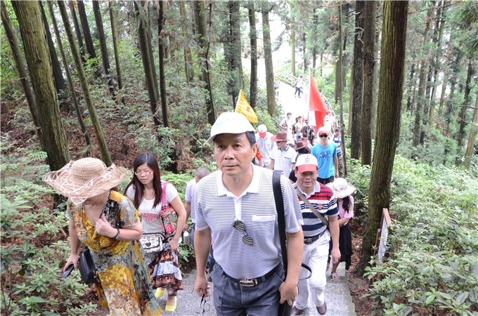 ���Ͼ���ɽ