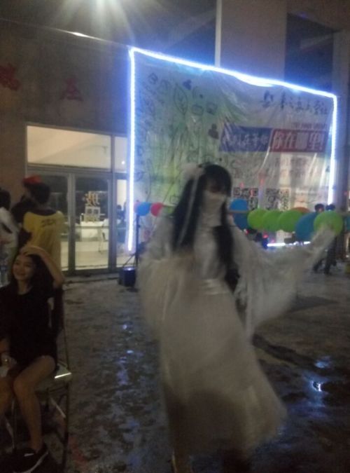 ������װ