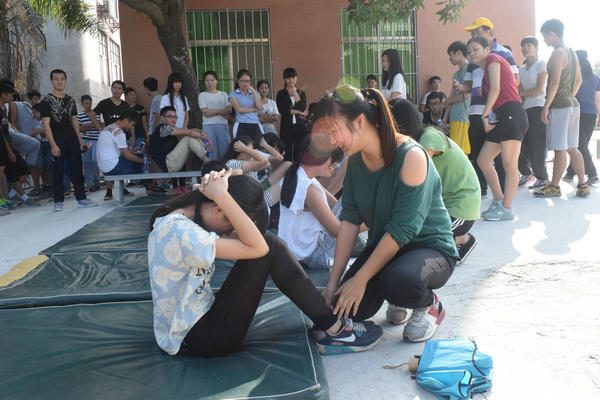 ��������