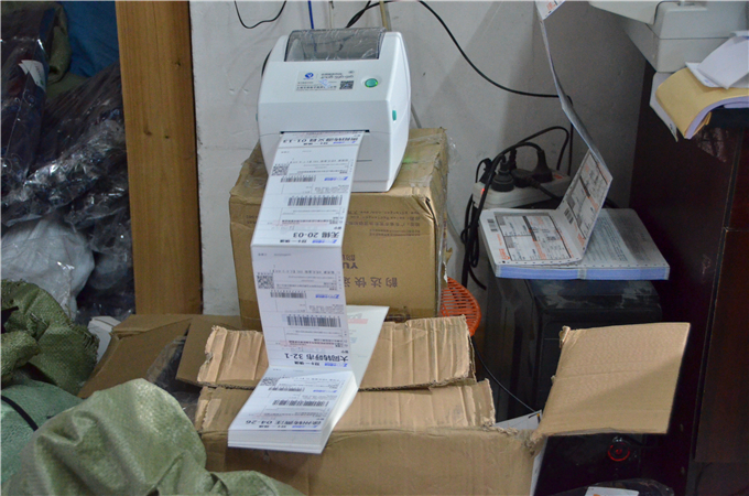 已经连续打单一天的打印机