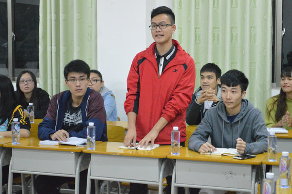 �������ϻ���ϯ�ų�Ա���ҽ���