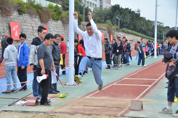 �н�ְ����Զ1