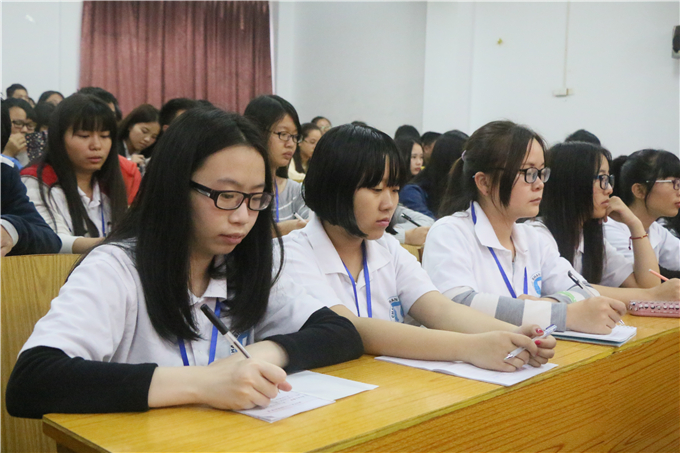 ѧ���������ʼ�