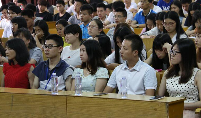 ��ҵѧԺרҵָ����ʦ