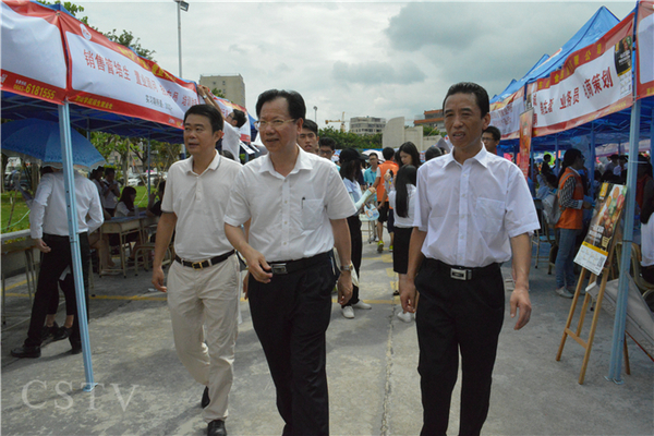 �쵼�߷��Ӳ�