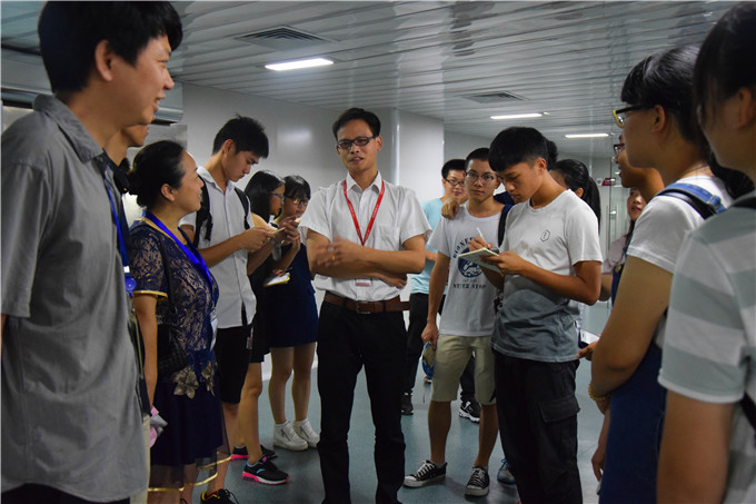 ��ҵΪʦ������������Ӫ