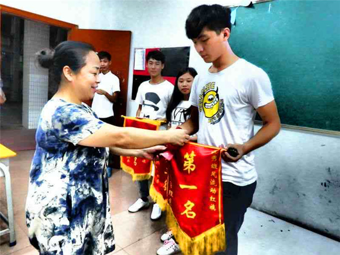 ������Ϊ�񽱰༶�佱