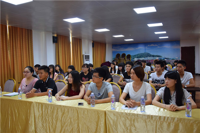 �佱����ֳ�