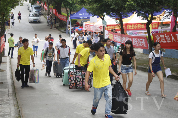 &rdquo;ʦ�ְ�æ������&ldquo;