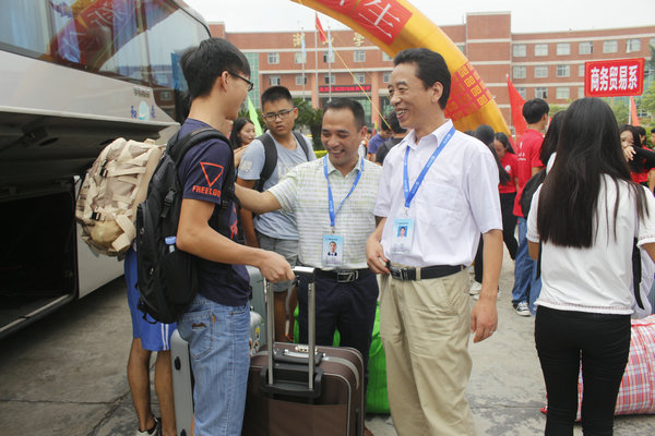 κԾ����Ժ�����쵼ο������