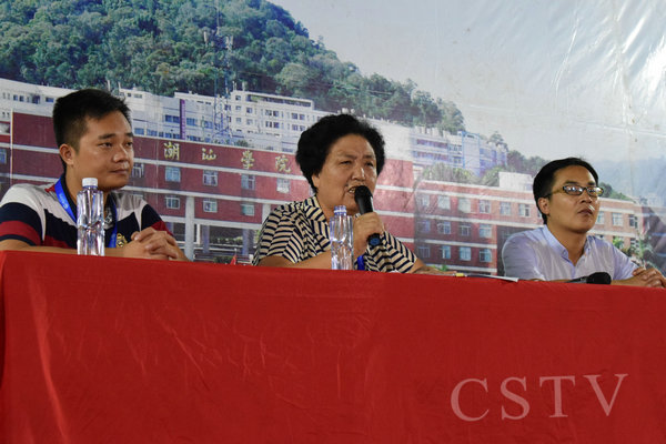 韩书记为新生上开学第一课