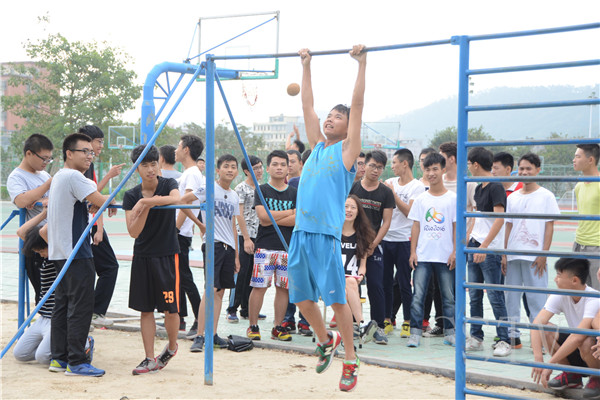 ��������