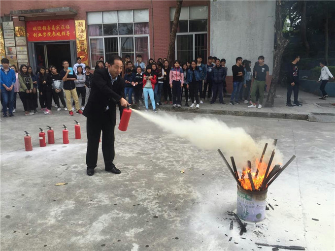 ��־ǿ��Ժ��ʾ�����