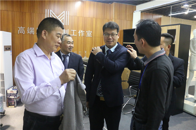 07�ι۷�װ��ҵѧԺ