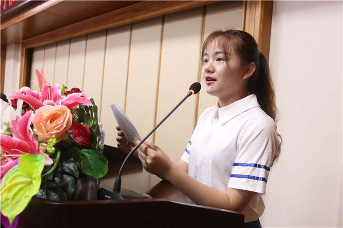 �ƻ����ѧԺ����1�������ͬѧ����������