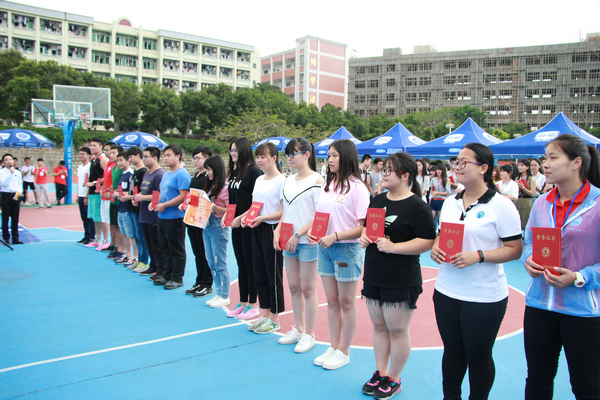 �ھ������Ӱ