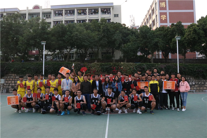 全体成员合影留念