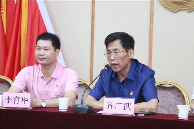 ѧԺ��ί���������»�ӭ��