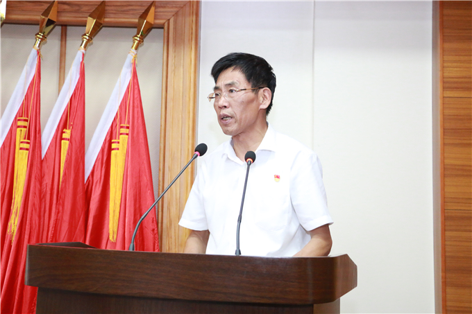 学院党委书记兼执行院长齐广武讲话