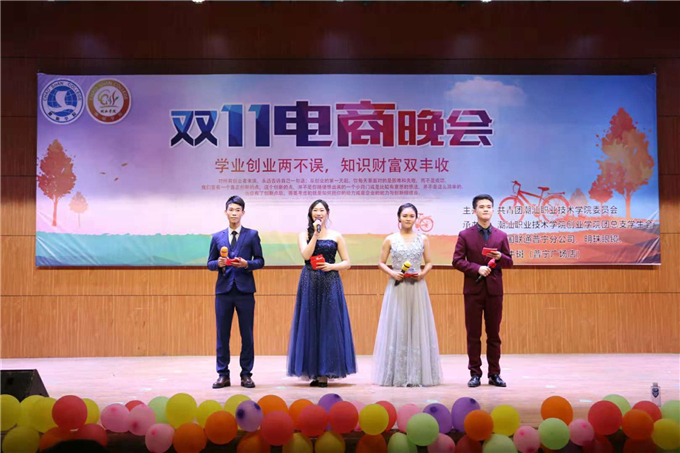 �����ֳ���1��