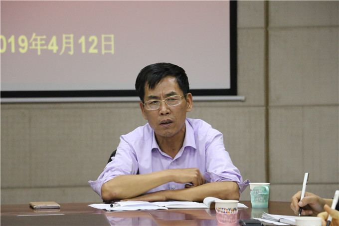 ��ί��ǡ�ִ��Ժ����������ܽὲ��