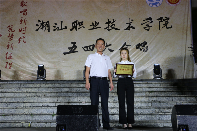 ��Ժ��κԾ��Ϊ������佱