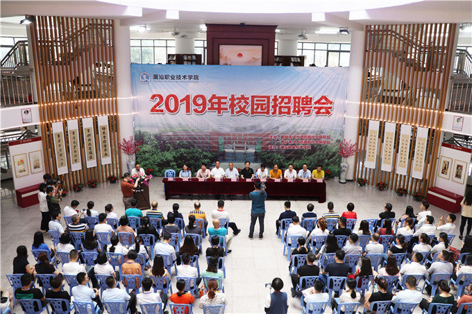 ��Ƹ�ῪĻʽ�ֳ�