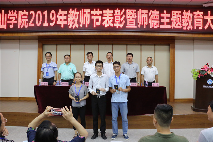 �䷢�������и߼��˲�֤��