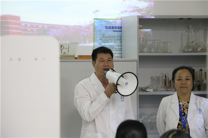 ��ί���������������Ա����