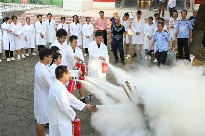 ѧ������ʦ��ָ���²�����������