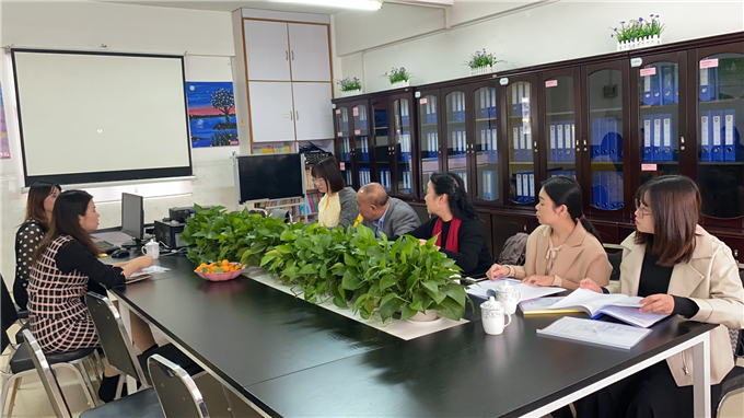 ����ѧԺ�쵼��ʦǰ����԰�������ſ���