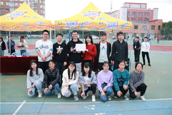 ����Ա������䷢�����Ŷӽ�