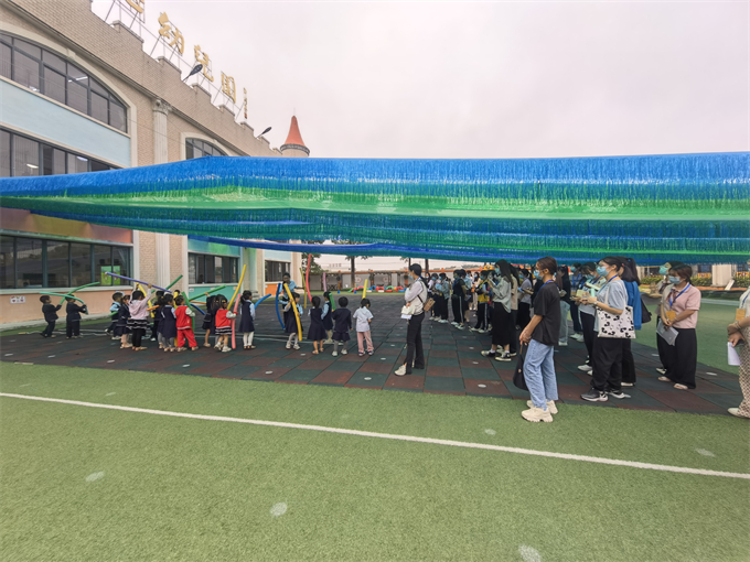 20���׽���ѧ���������׶�԰��ϰ