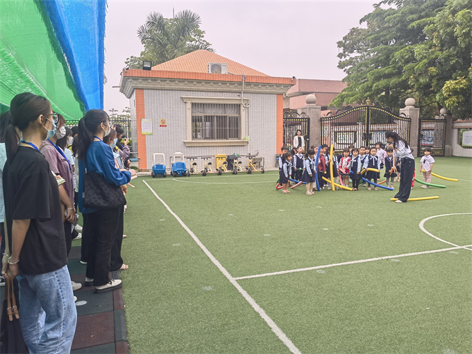 20���׽���ѧ���������׶�԰��ϰ