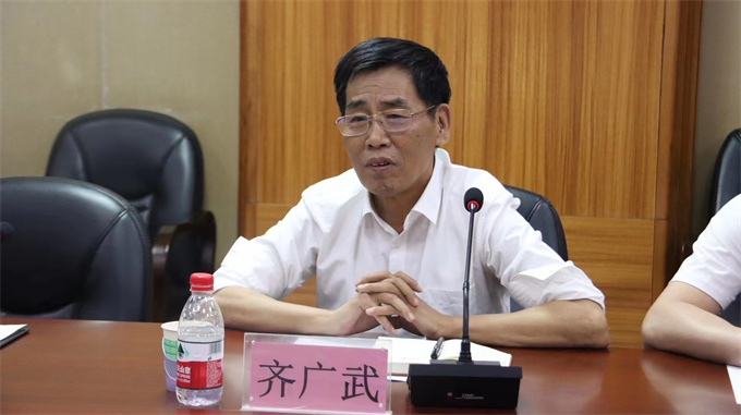 党委书记齐广武